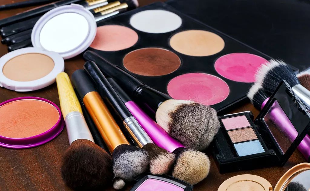 【美美貼士】過(guò)期化妝品是什么垃圾?